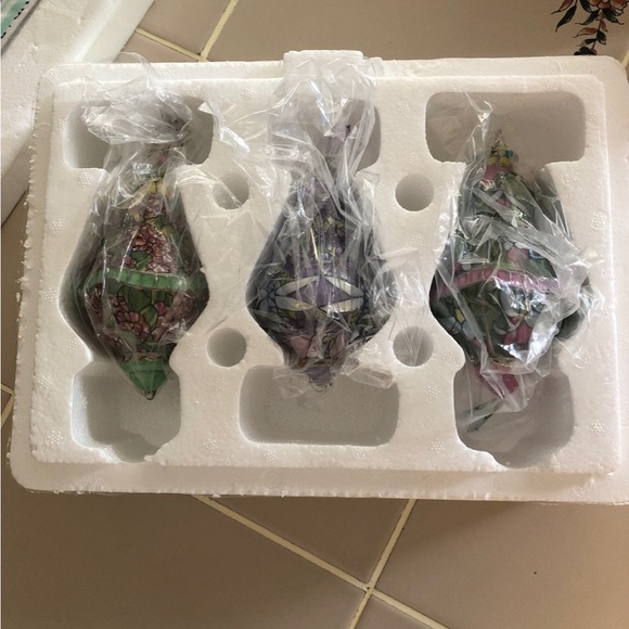 The Bradford Edition ornaments - Picture 4 of 10